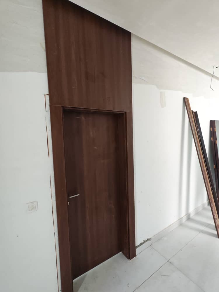 Papeterie professionnelle : cartes de visite, entêtes de lettre, enveloppes, chemises à rabats.