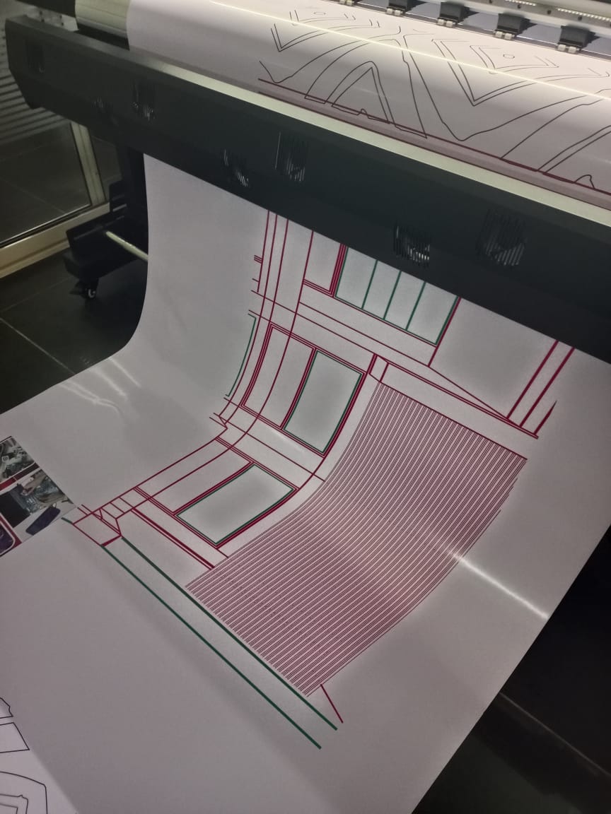 Impression grand format : kakémonos, bâches publicitaires, panneaux signalétiques, totems, affiches 4x3.